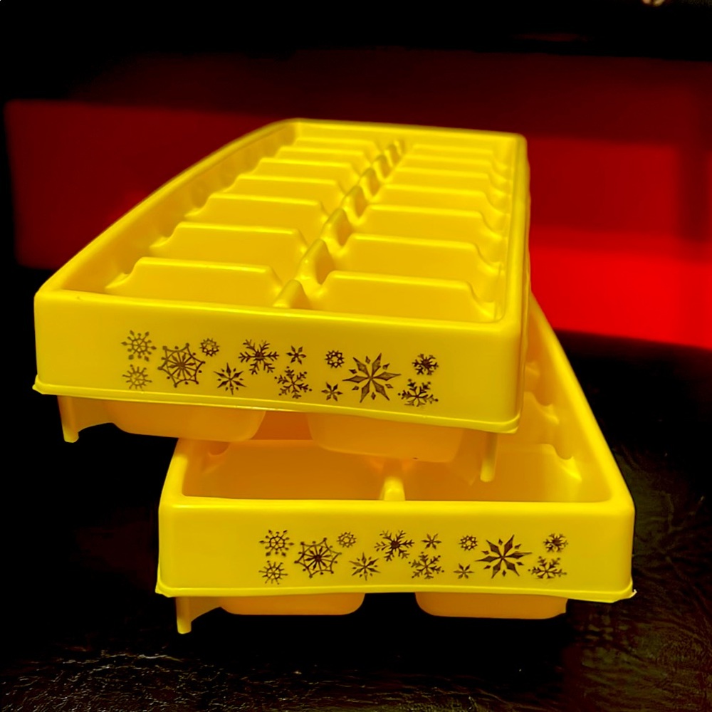 VTG Ice Cube Trays - Set of 2 - Easter Snowflakes